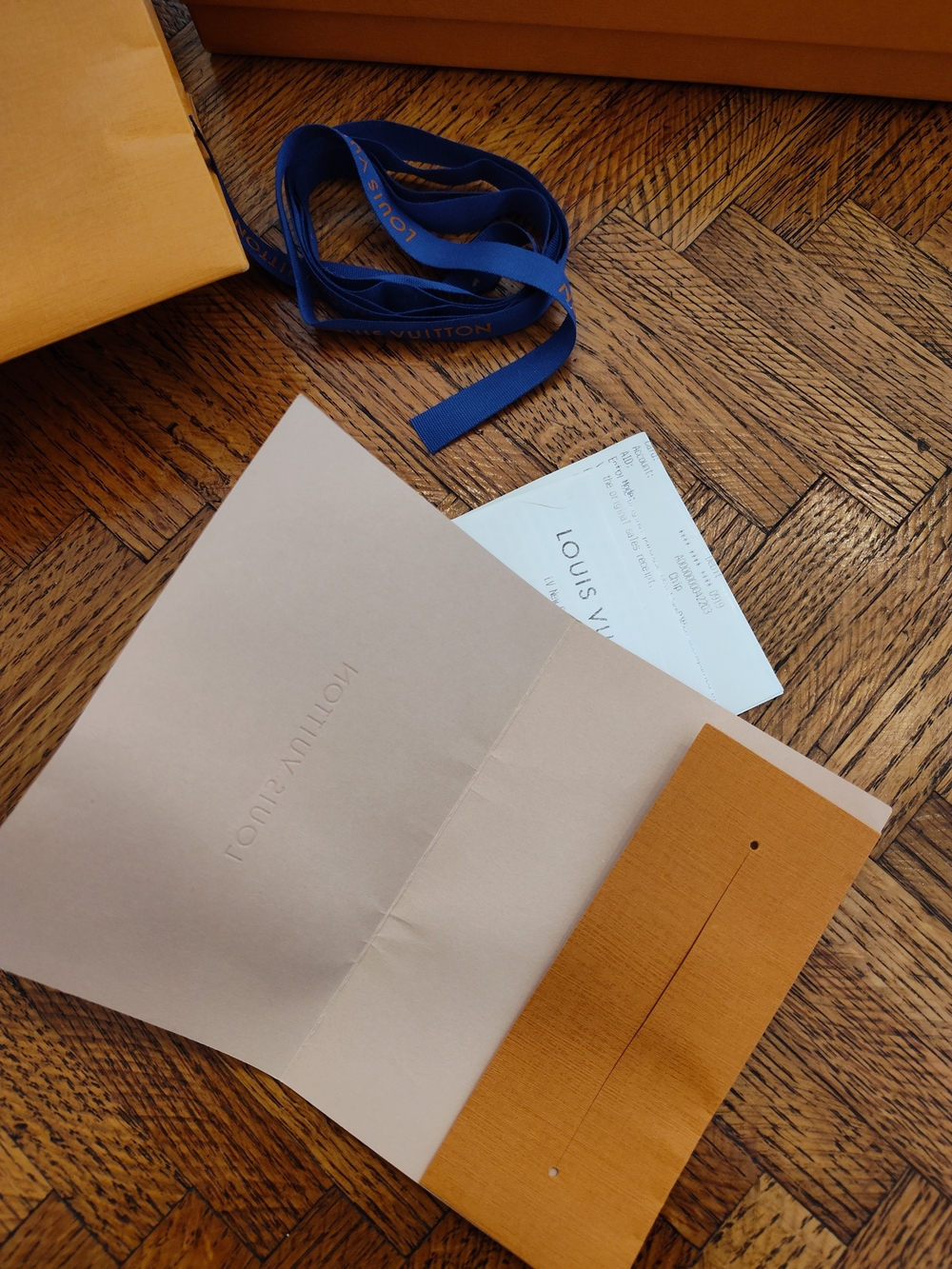 Authentic LOUIS VUITTON Magnetic Gift Box Shopping Bag Ribbon Card Receipt - Picture 4 of 11
